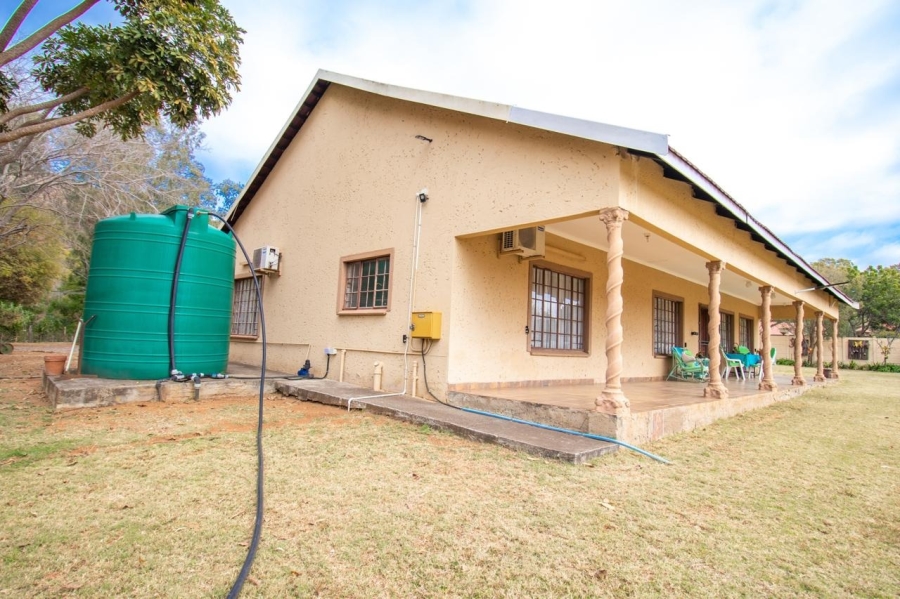 5 Bedroom Property for Sale in Donkerhoek A H North West